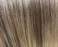 Honey blond balayage (22/25+10)